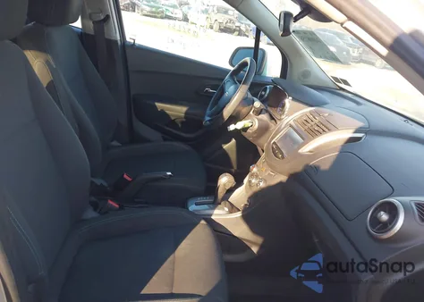 2015 Chevrolet Trax 1Ls z USA, uszkodzony, nr VIN KL7CJPSB7FB182632